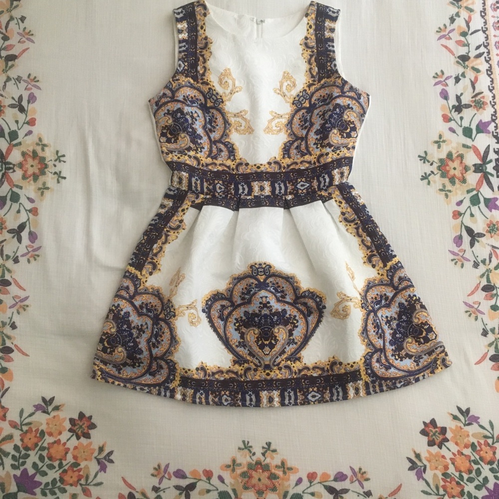 Comfortable, artsy dress